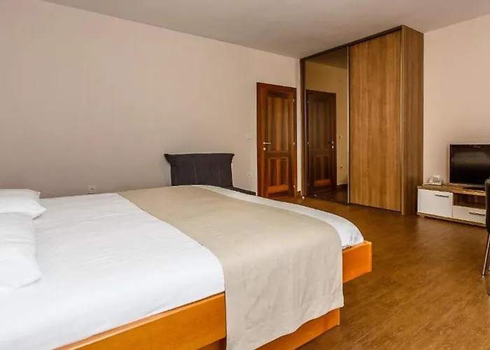 Апартаменты Frajona Малинска