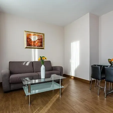 Frajona Apartment *