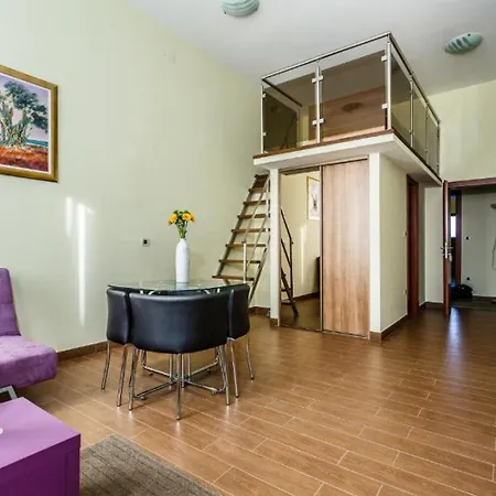Frajona Apartment